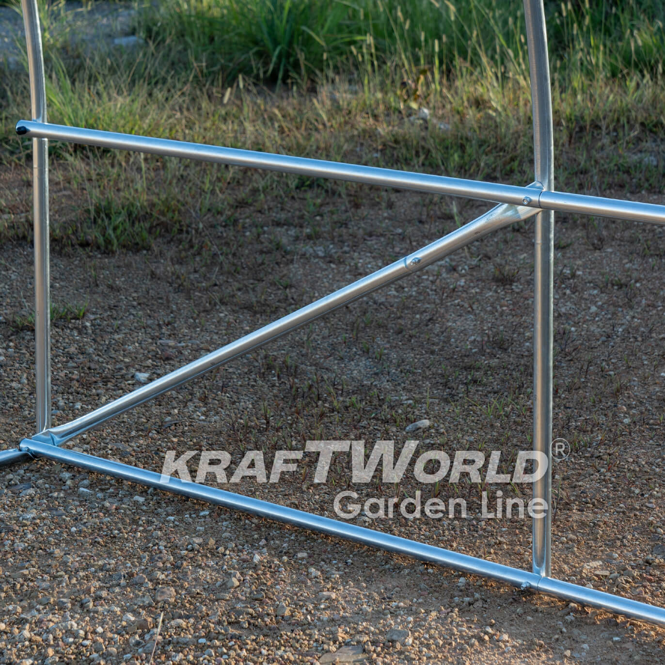 Тунелна Оранжерия KraftWorld Garden Line 4×3×2м – Парник с поцинкована стомана, UV4 армирано покритие и 8 прозореца и 2 врати ДВОР И ГРАДИНА Тунелна Оранжерия KraftWorld Garden Line 4×3×2м – Парник с поцинкована стомана, UV4 армирано покритие и 8 прозореца и 2 врати
