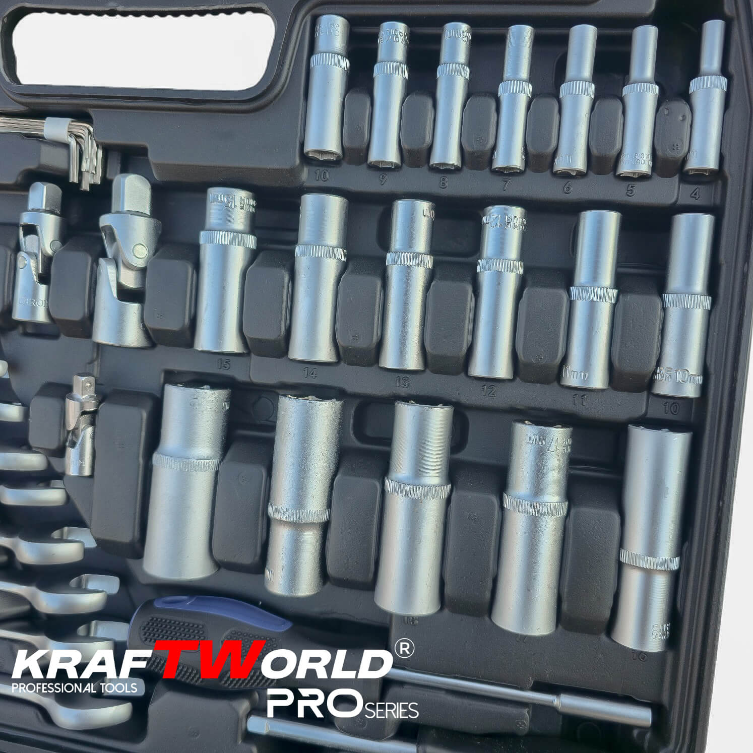 Професионално Гедоре 216 части KraftWorld PRO от CR-V Стомана с Инструменти и Тресчотни Звездогаечни Ключове 1/4″, 3/8″ и 1/2″ АВТО Професионално Гедоре 216 части KraftWorld PRO от CR-V Стомана с Инструменти и Тресчотни Звездогаечни Ключове 1/4″, 3/8″ и 1/2″