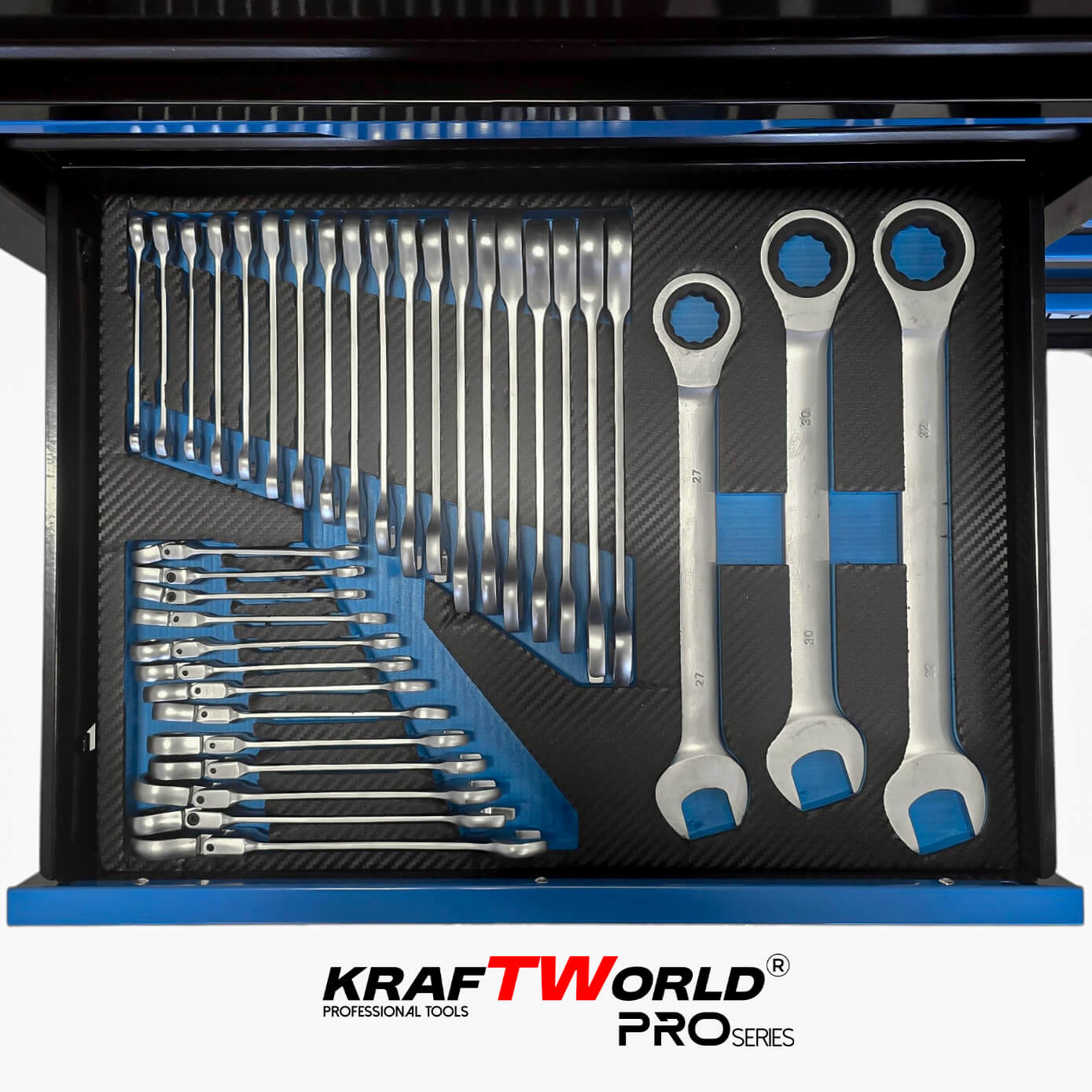 Професионален XXL шкаф с инструменти KraftWorld PRO Series – 12 чекмеджета, 501 части, Soft Close АВТО Професионален XXL шкаф с инструменти KraftWorld PRO Series – 12 чекмеджета, 501 части, Soft Close